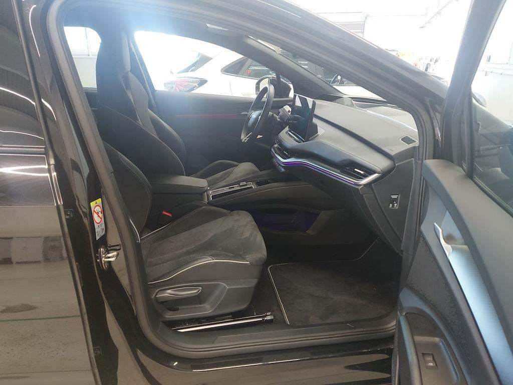 Sort Skoda Enyaq fra 2026