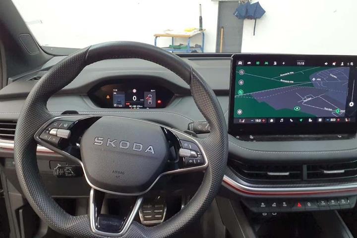 Sort Skoda Enyaq fra 2026