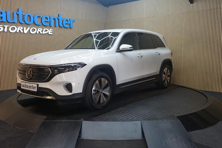 Hvid Mercedes EQB250+ fra 2024