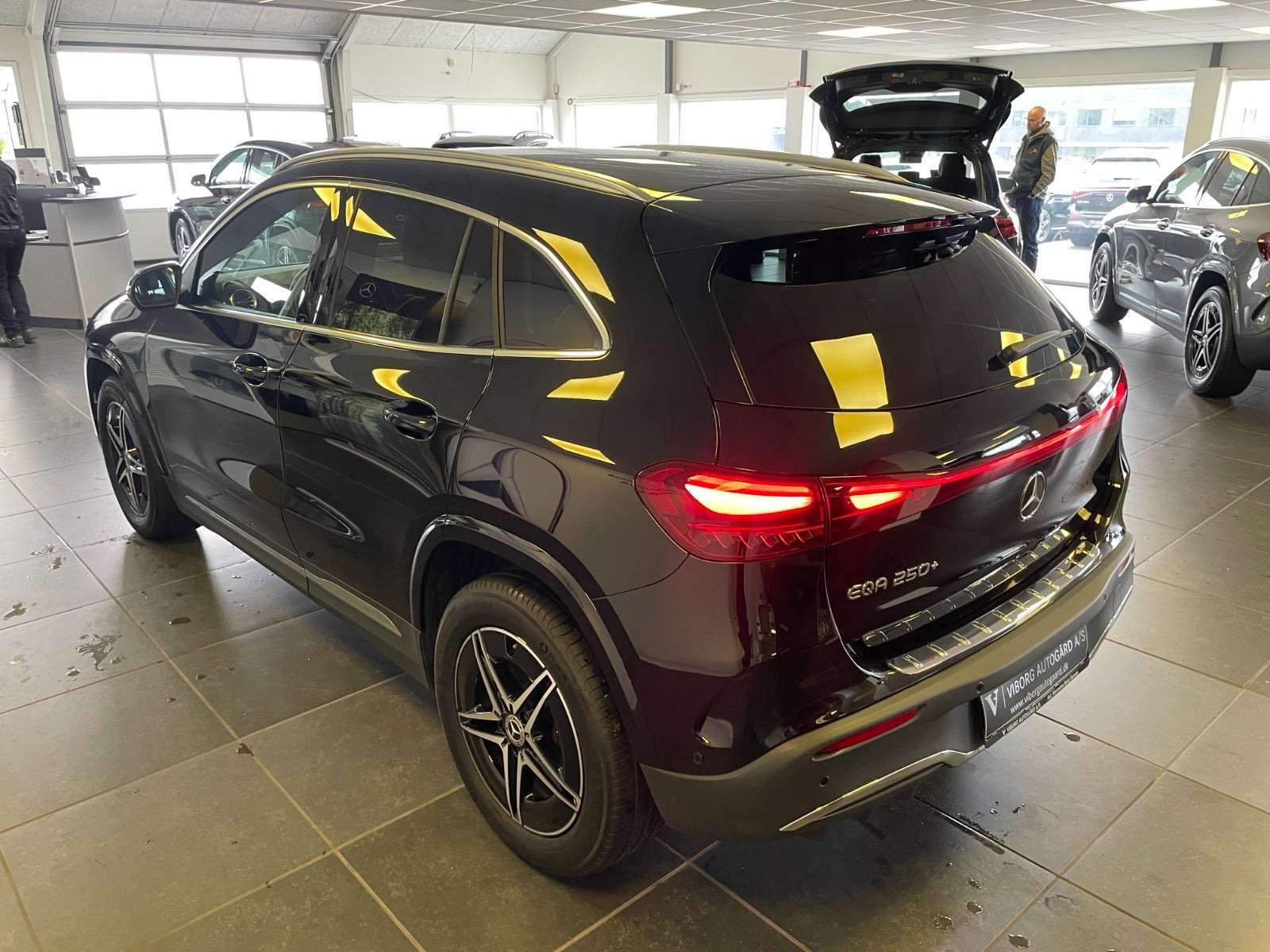 Sort Mercedes EQA250+ fra 2025