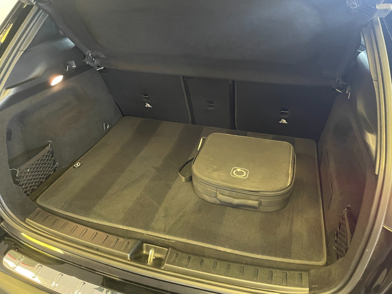 Sort Mercedes EQA250+ fra 2025
