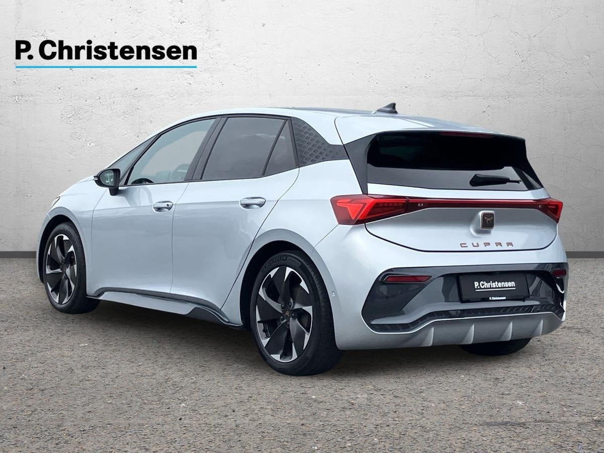 Sølv Cupra Born fra 2023