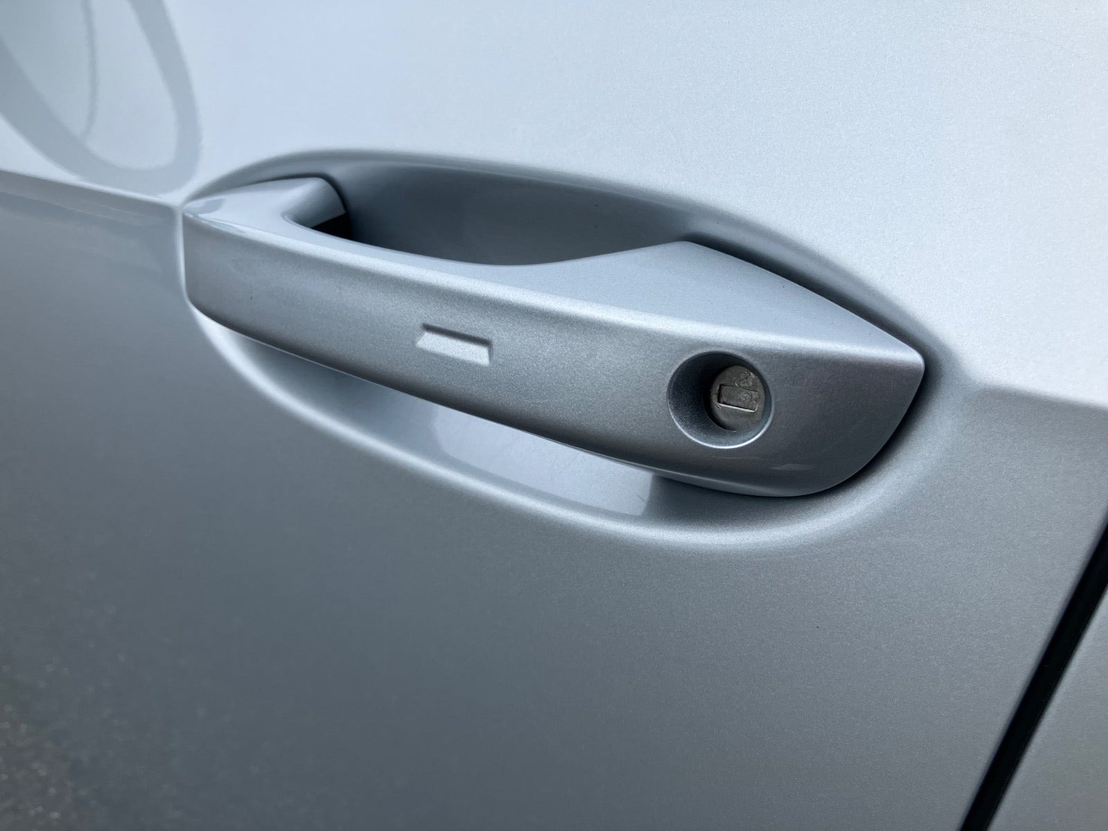 Sølv Cupra Born fra 2023