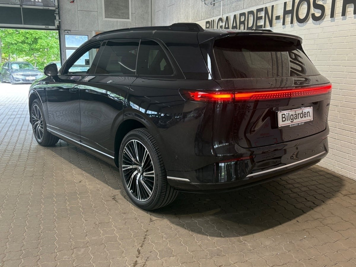 Sort Xpeng G9 fra 2026