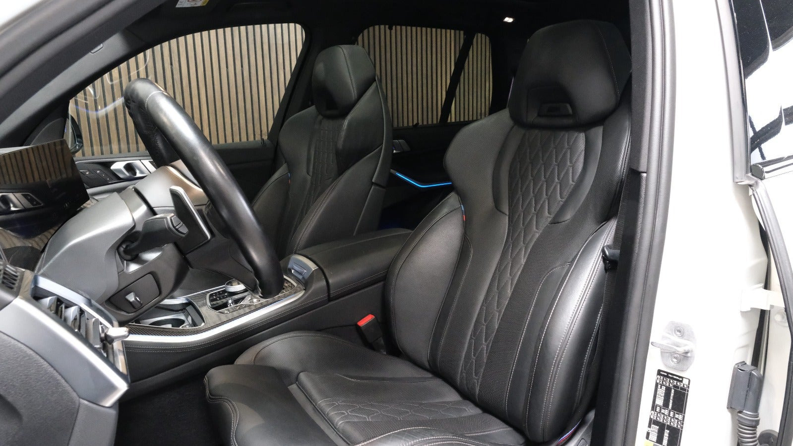 Hvid BMW X5 fra 2023