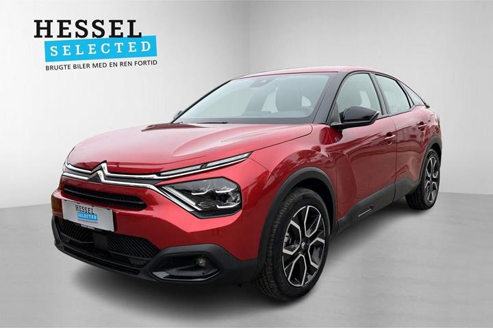 Rød Citroën ë-C4 fra 2024 set udefra