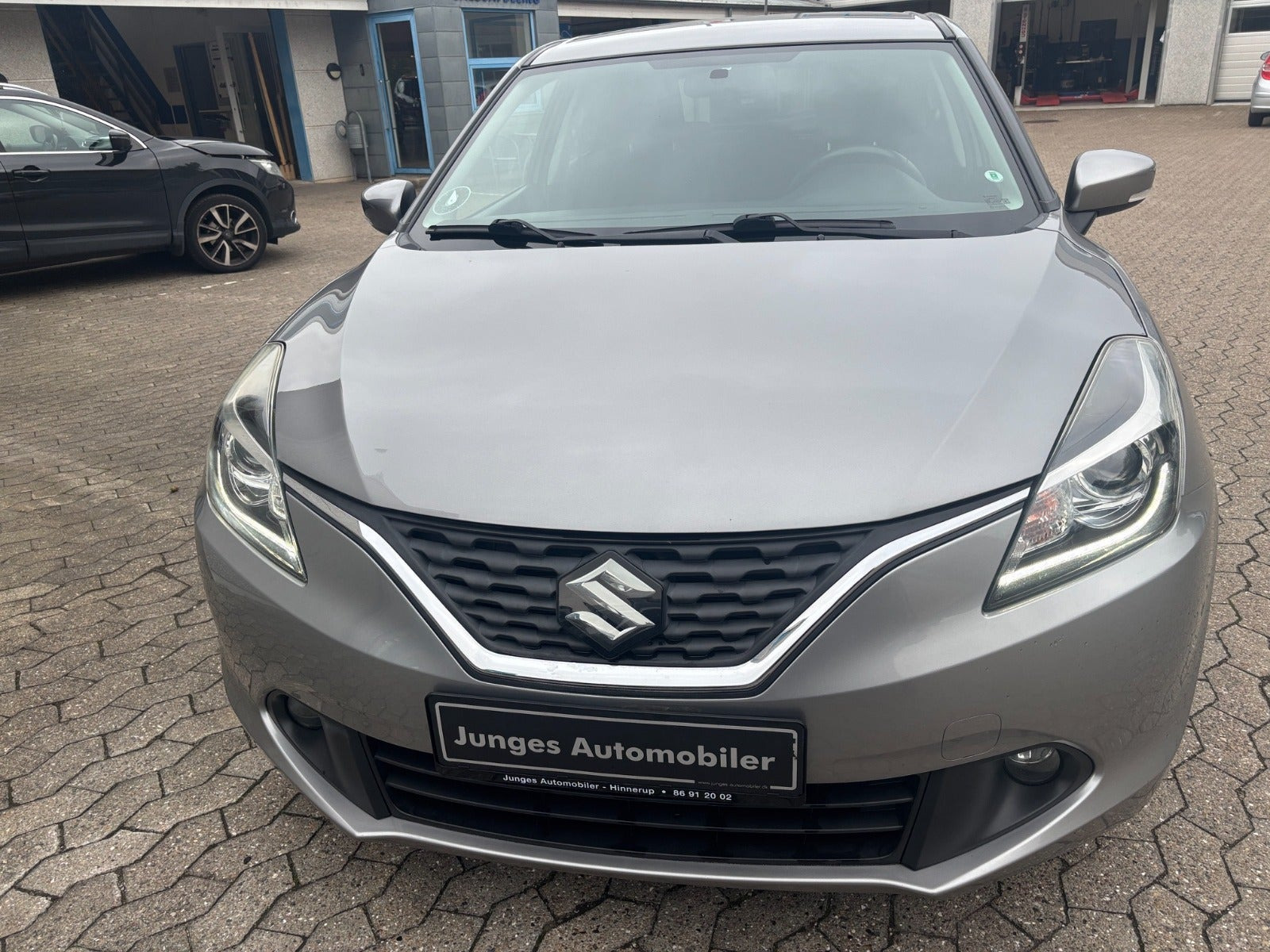 Grå Suzuki Baleno fra 2020