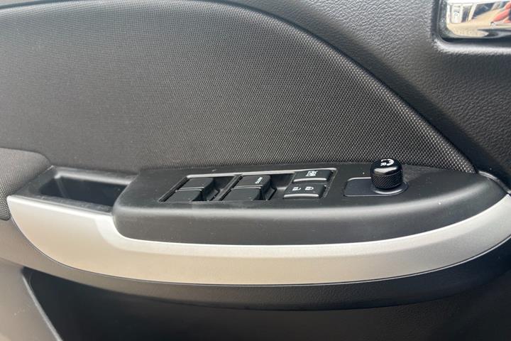 Grå Suzuki Baleno fra 2020