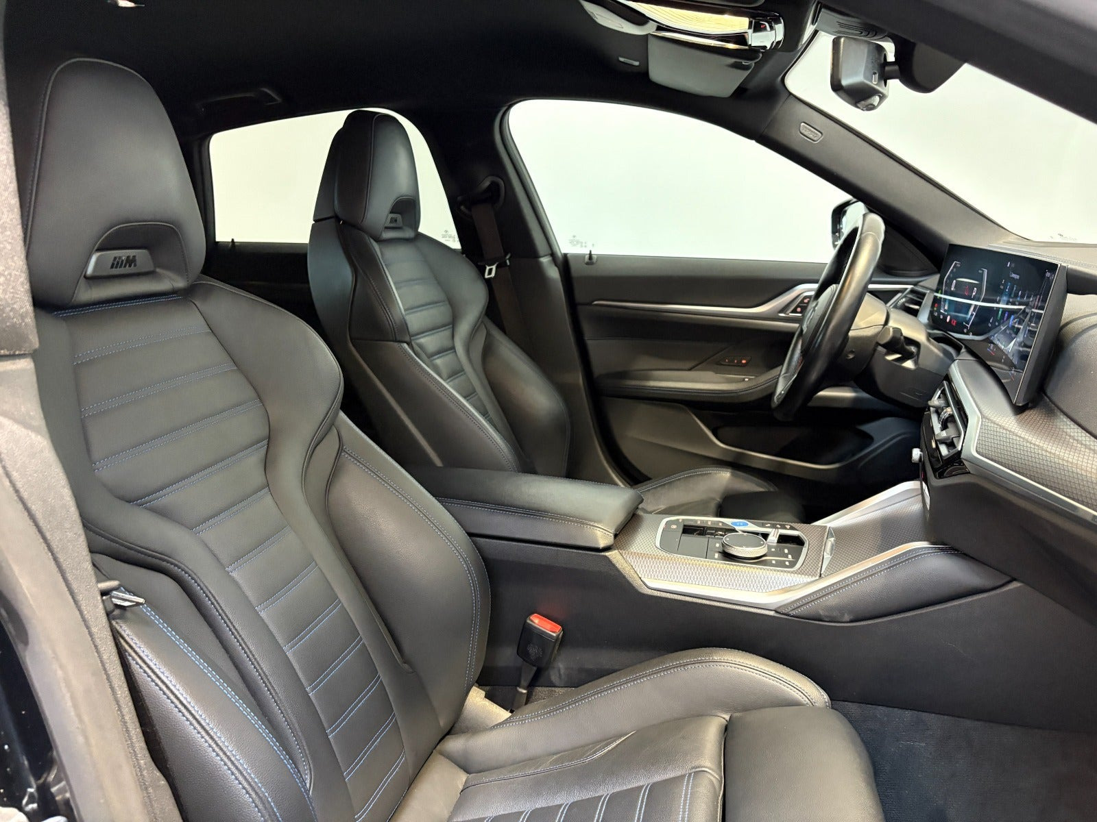 Rød BMW i4 fra 2023