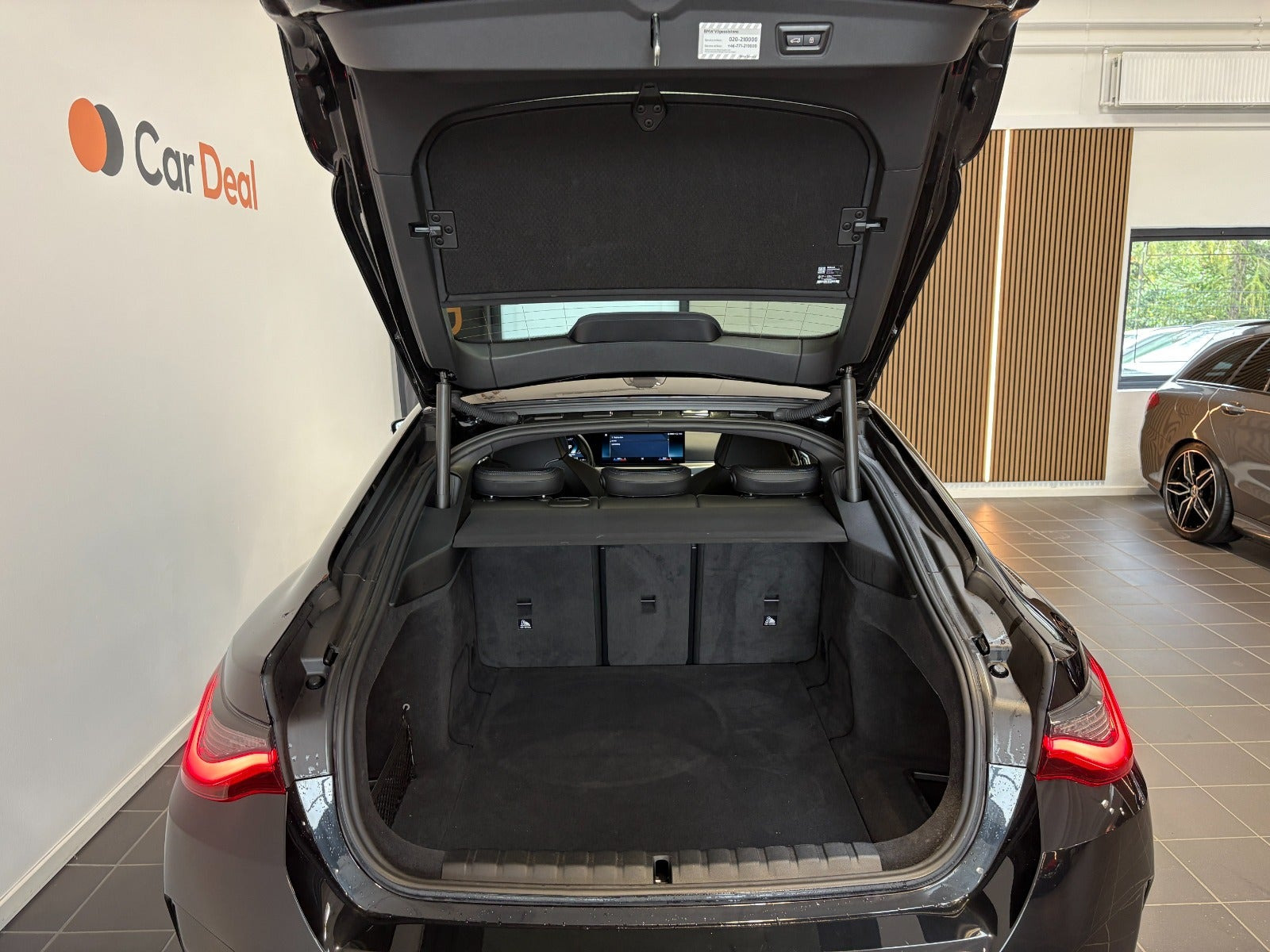 Rød BMW i4 fra 2023