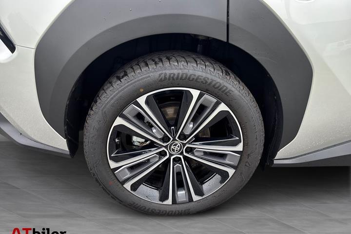 Sort Toyota BZ4X fra 2025