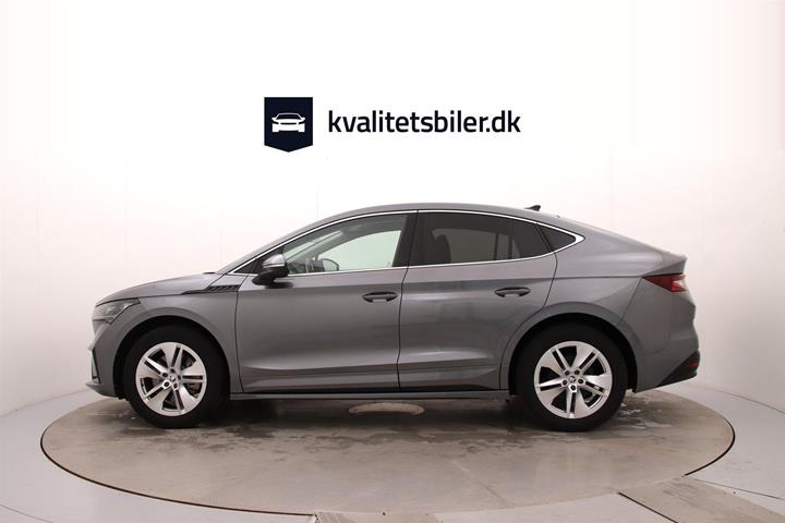 Grå Skoda Enyaq fra 2024