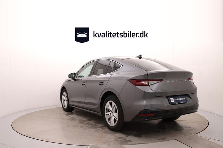 Grå Skoda Enyaq fra 2024