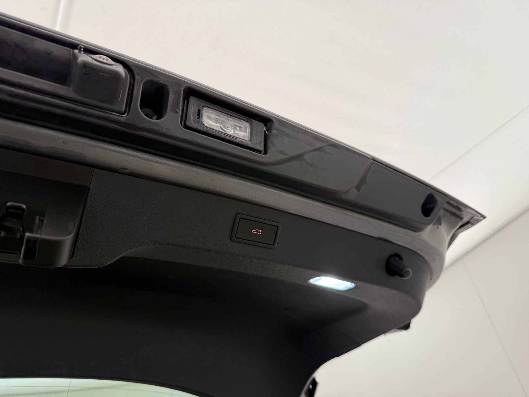 Grå Skoda Enyaq fra 2024