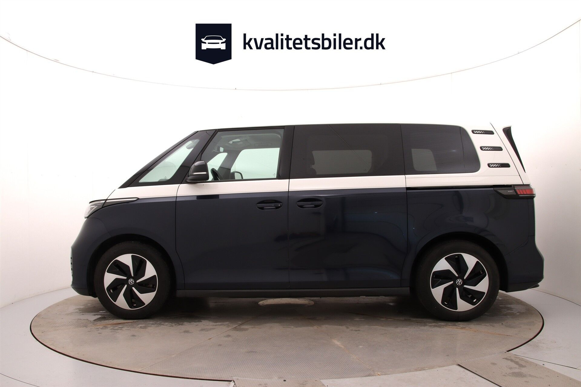 Blå VW ID.Buzz fra 2024