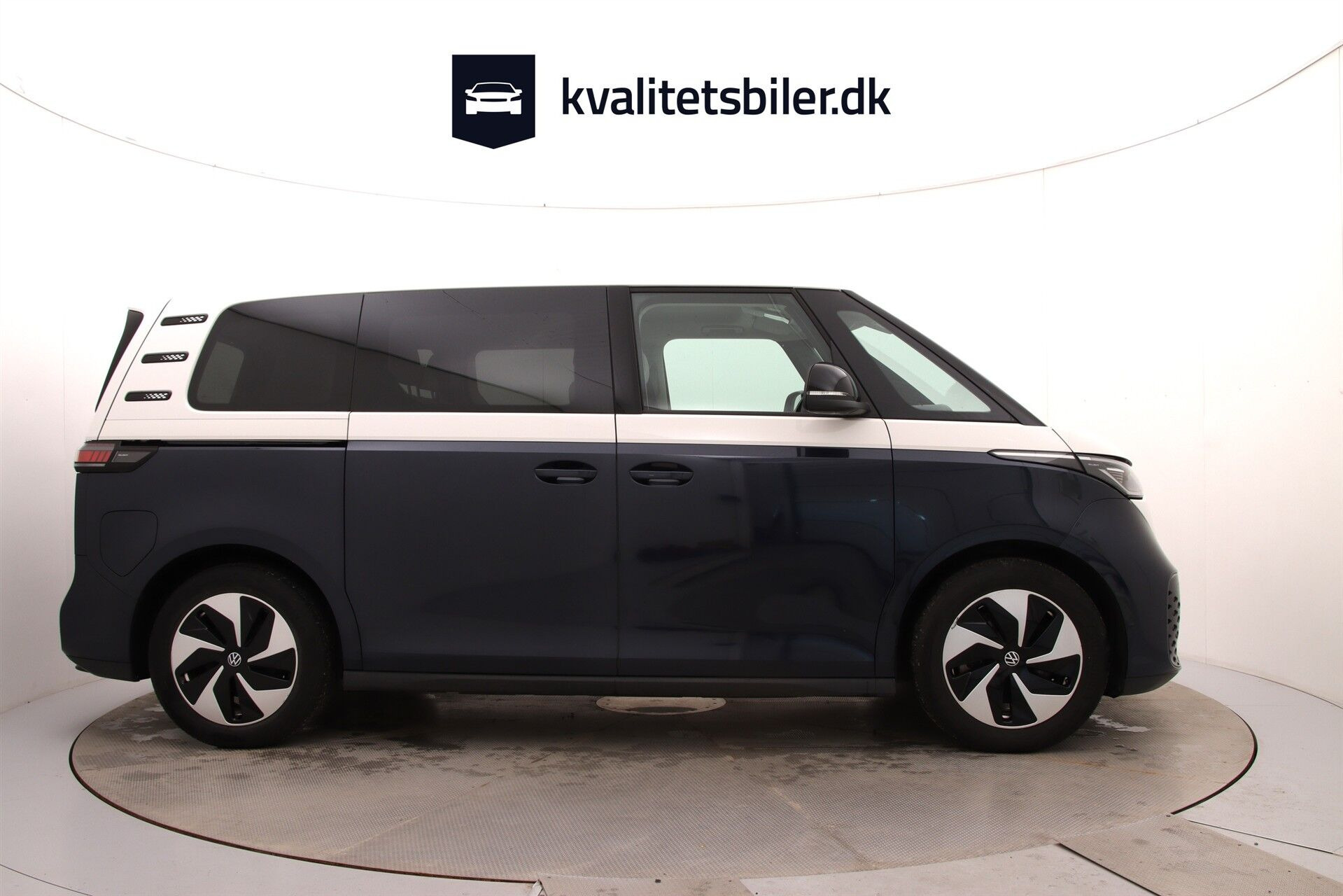 Blå VW ID.Buzz fra 2024