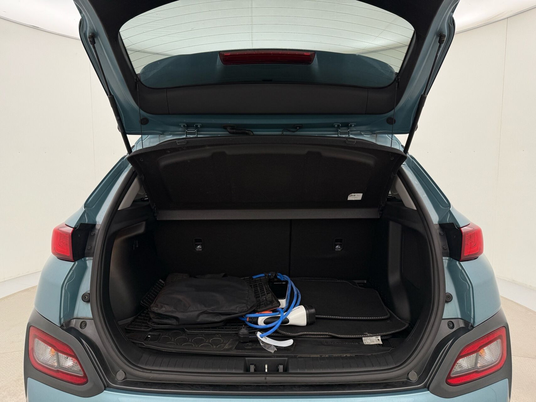 Blå Hyundai Kona fra 2020