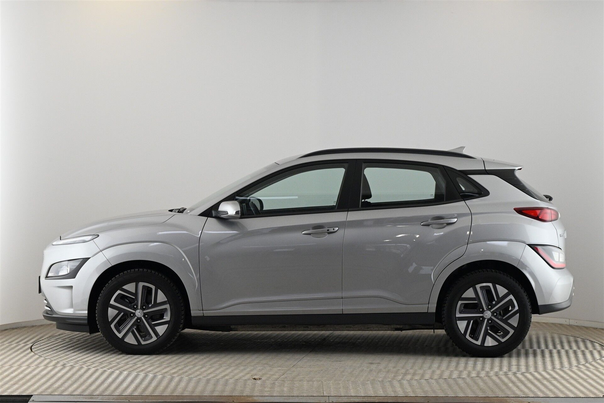 Sølv Hyundai Kona fra 2022
