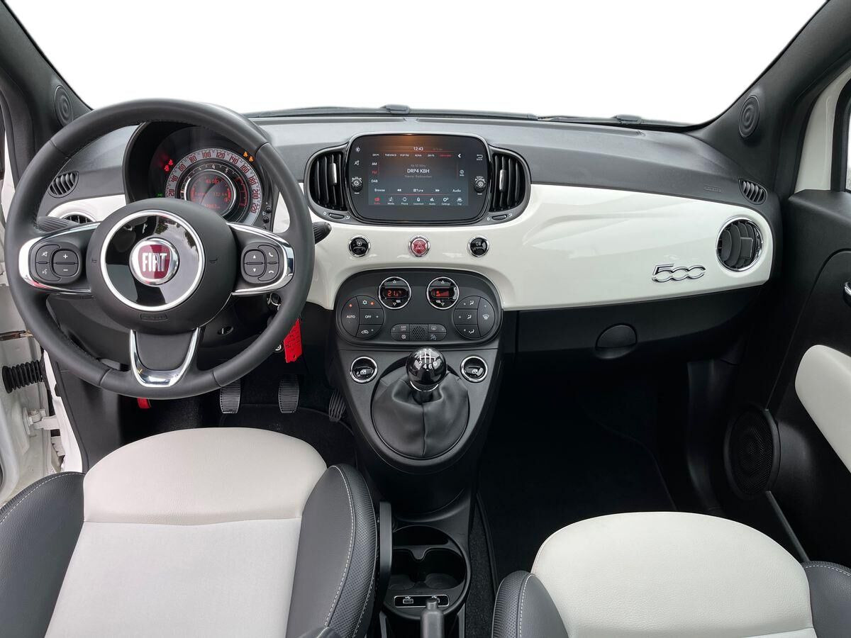 Hvid Fiat 500 fra 2023