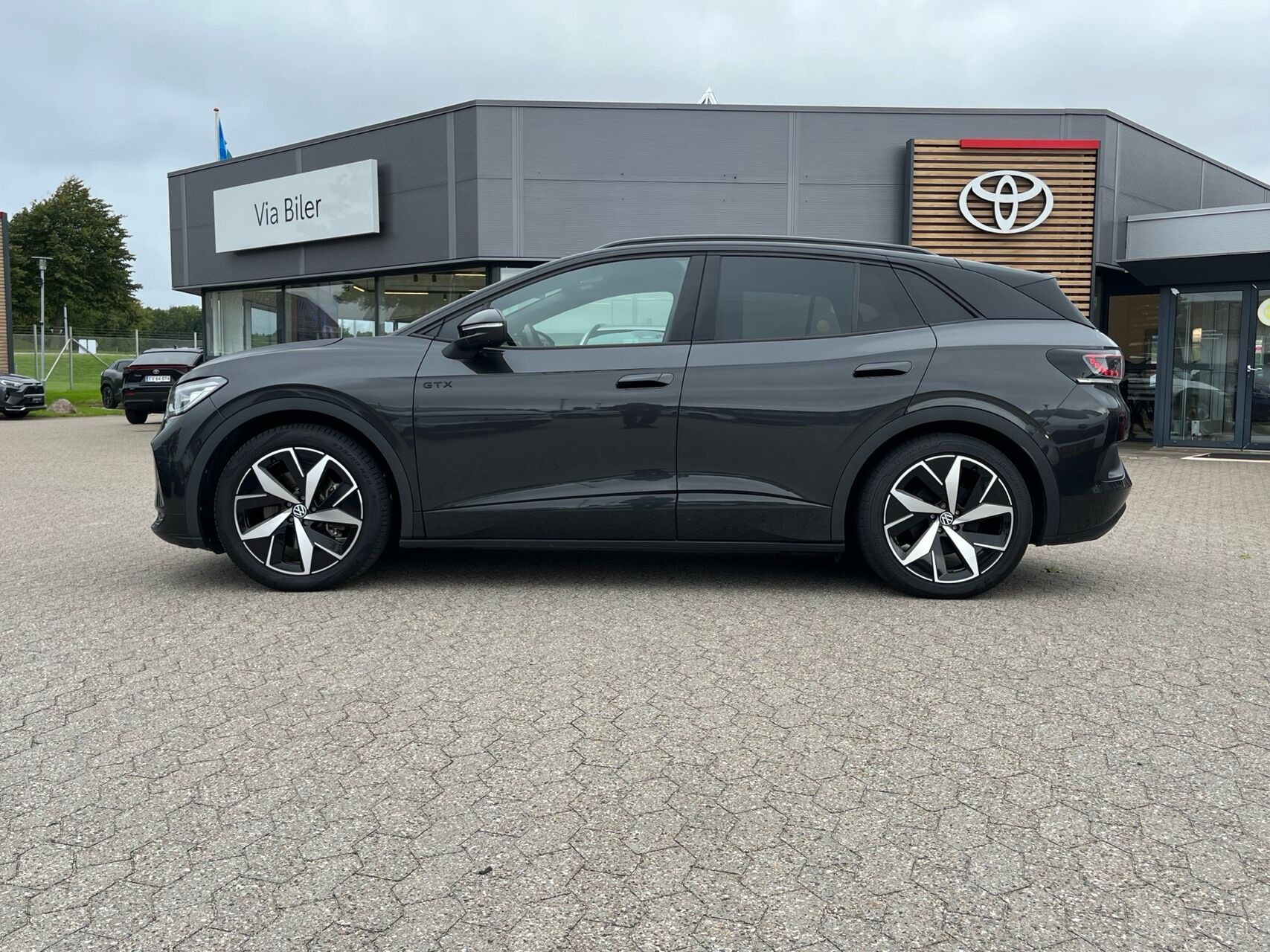 Grå VW ID.4 fra 2023