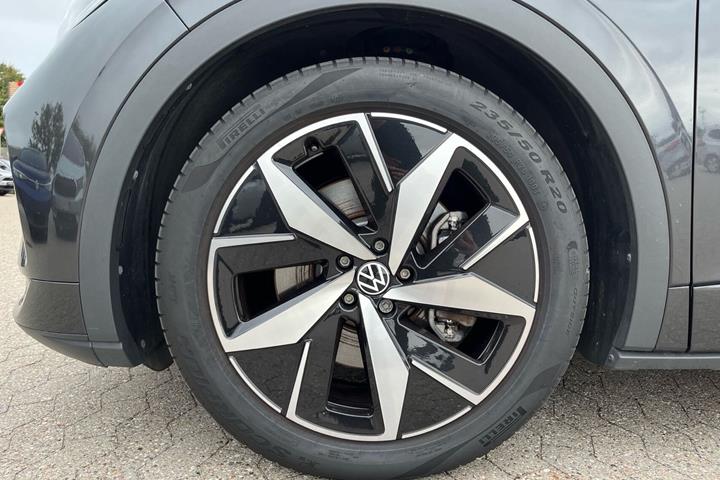 Grå VW ID.4 fra 2023