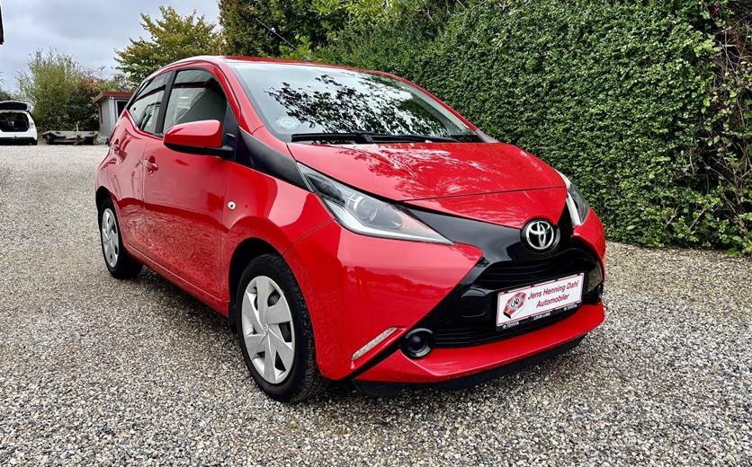Toyota Aygo 1,0 VVT-I X-Play + X-Touch 69HK 5d