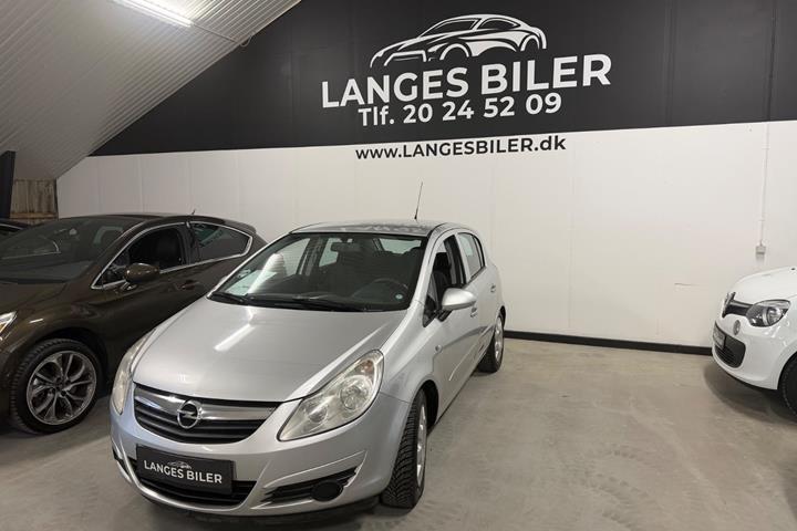 Grå Opel Corsa fra 2007