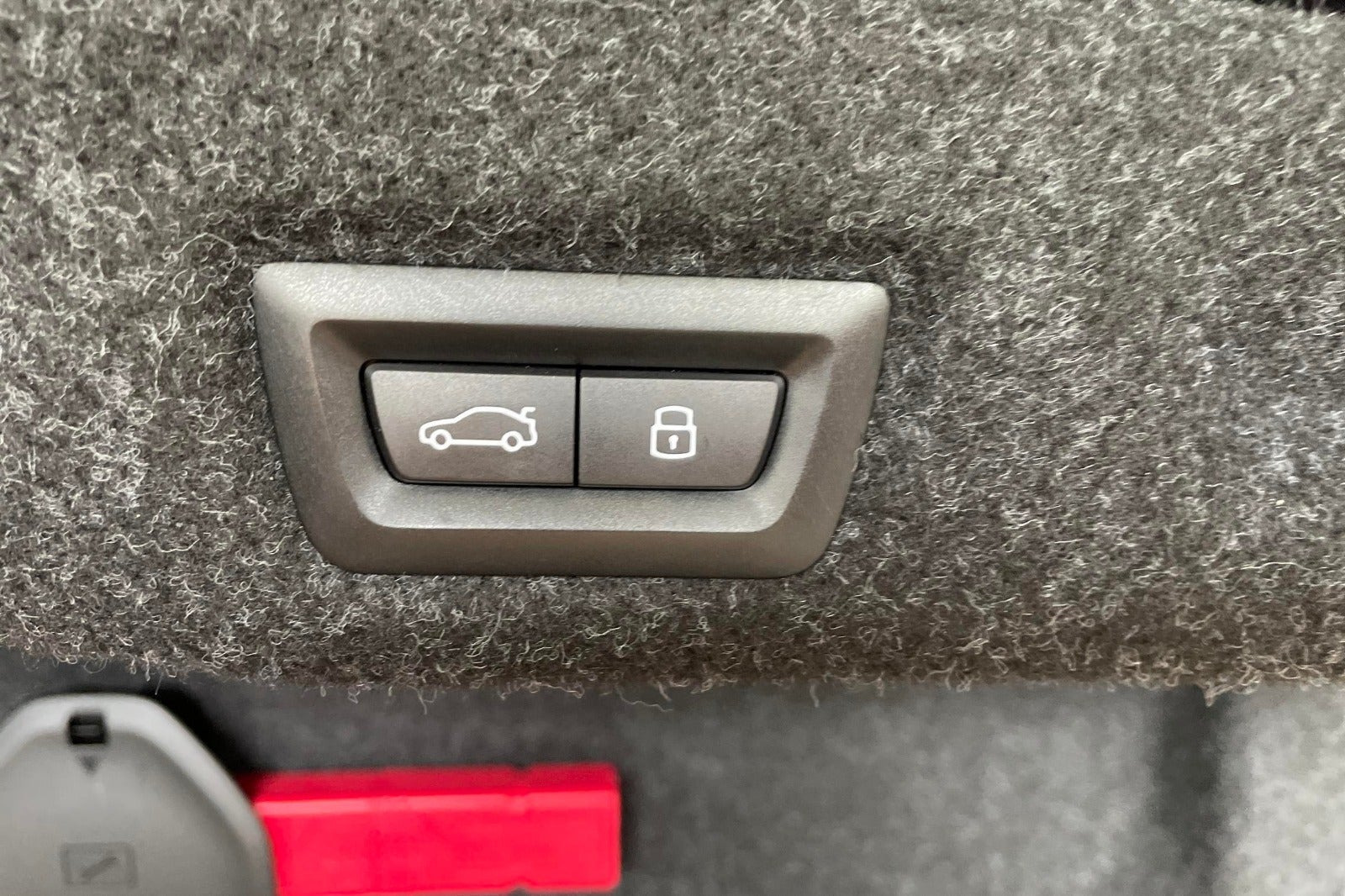 Sort BMW i5 fra 2025