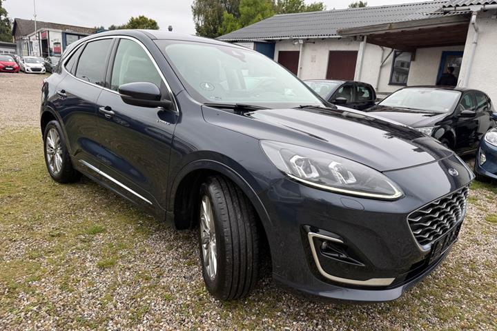 Grå Ford Kuga fra 2020