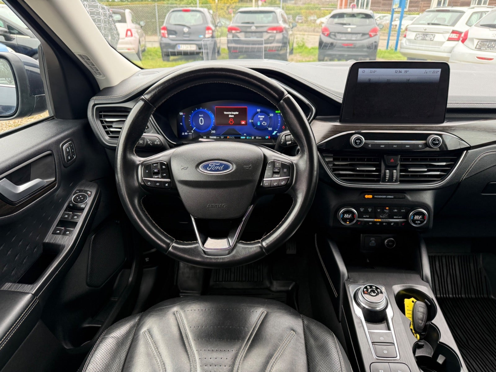 Grå Ford Kuga fra 2020
