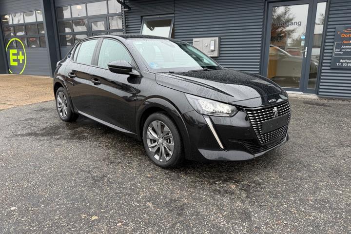 Sort Peugeot e-208 fra 2023