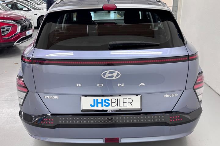 Blå Hyundai Kona fra 2024