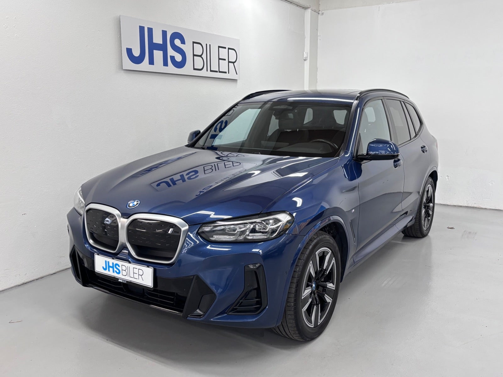 BMW iX3 Charged Plus M-Sport