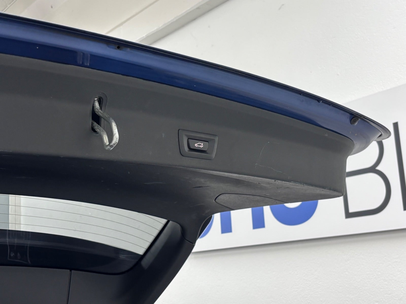 Blå BMW iX3 fra 2023