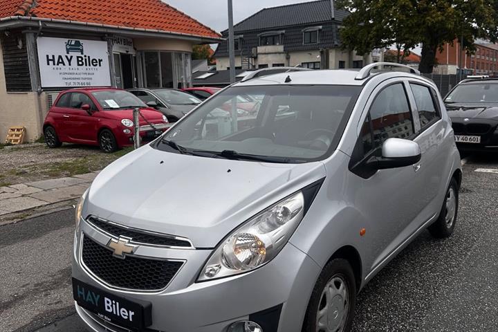 Sølv Chevrolet Spark fra 2011