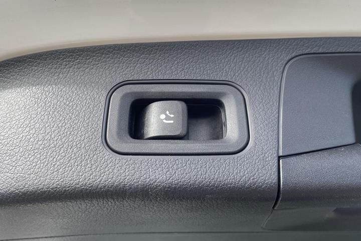 Hvid Mercedes EQA250 fra 2023