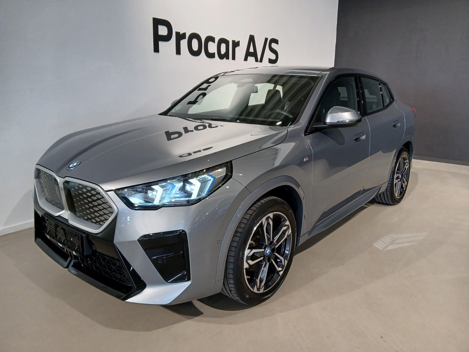 BMW iX2 eDrive20 M-Sport Premium