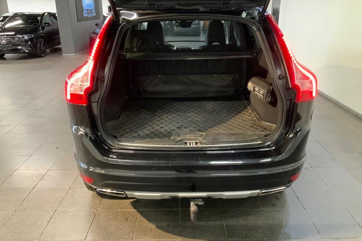 Sort Volvo XC60 fra 2016