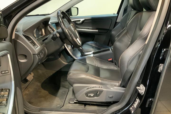 Sort Volvo XC60 fra 2016