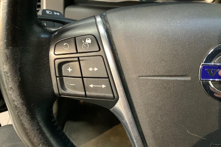 Sort Volvo XC60 fra 2016