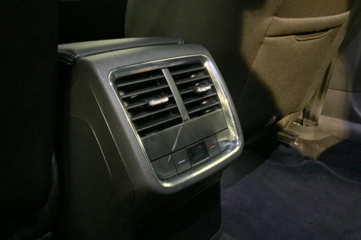 Hvid Skoda Octavia fra 2021