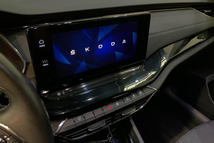 Hvid Skoda Octavia fra 2021