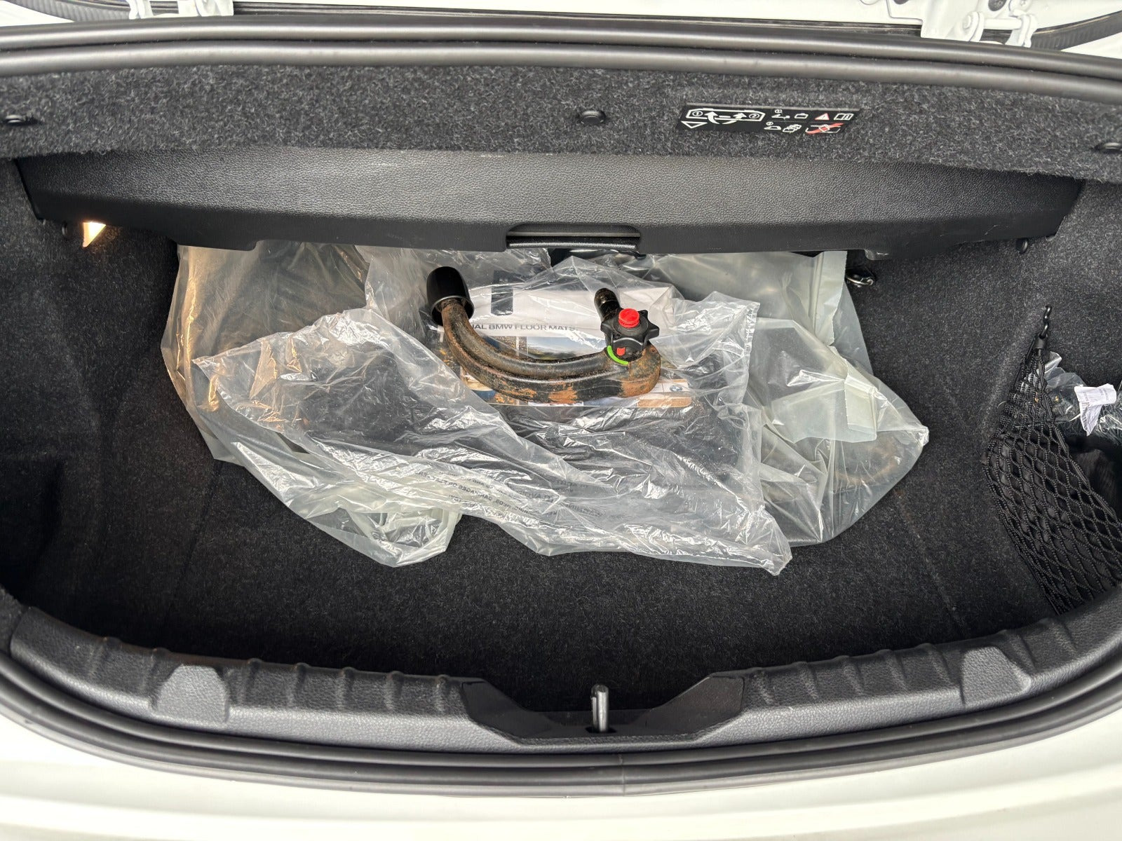 Hvid BMW 218i fra 2019