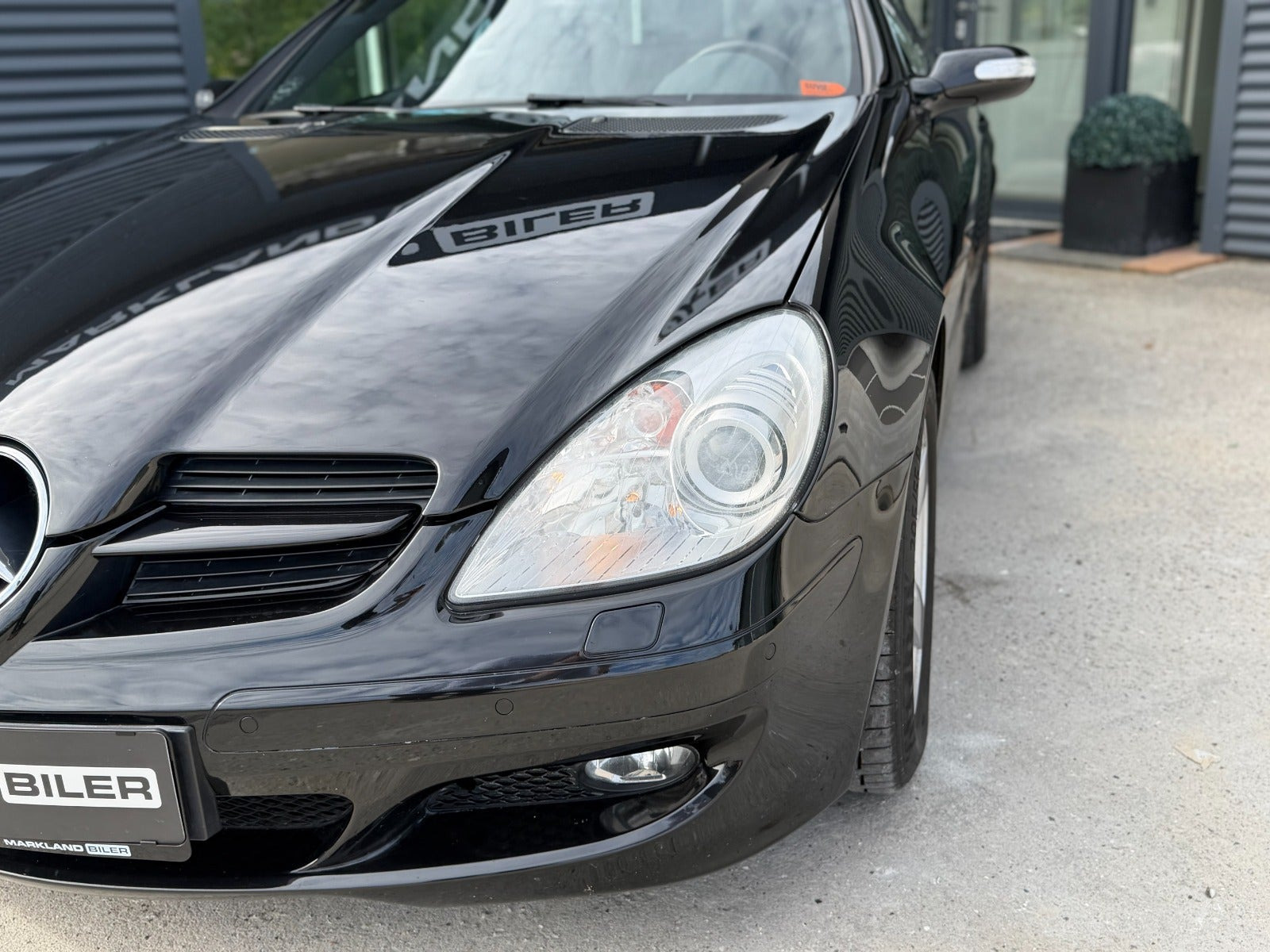 Sort Mercedes SLK200 fra 2004