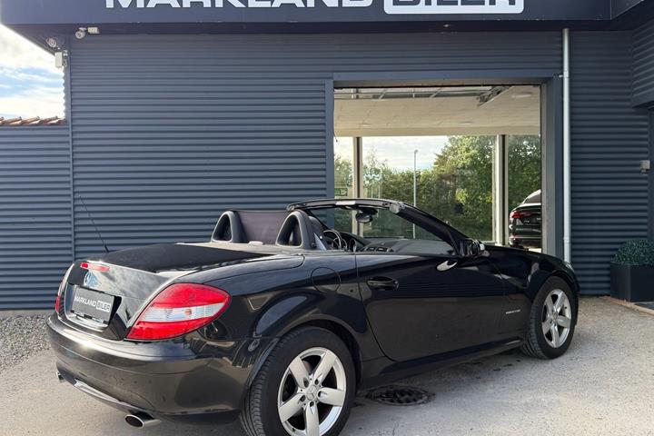 Sort Mercedes SLK200 fra 2004