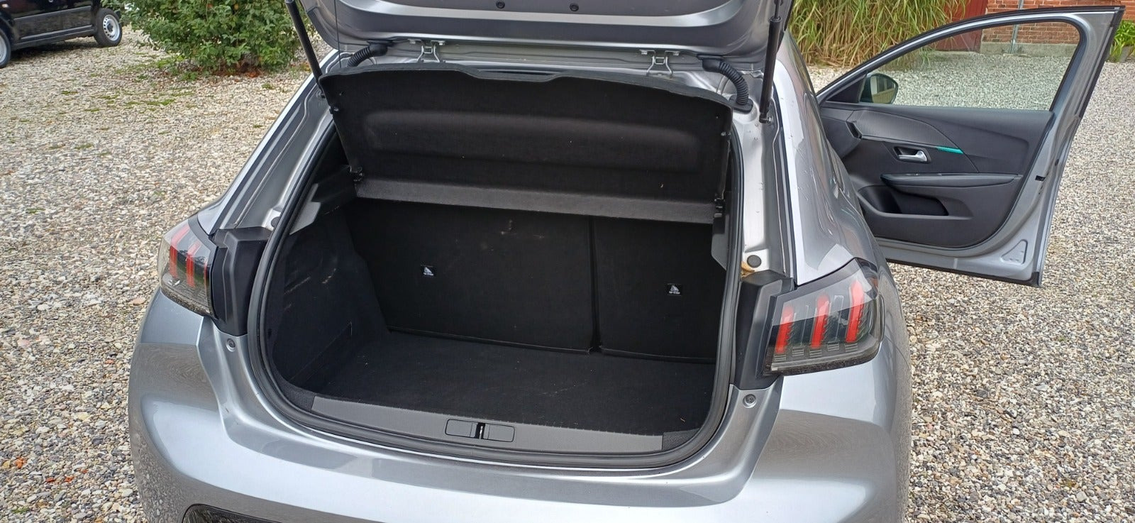 undefined Peugeot 208 fra 2021