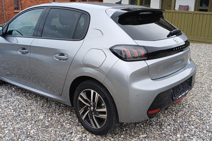 undefined Peugeot 208 fra 2021