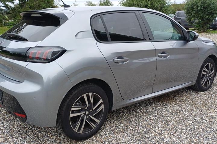 undefined Peugeot 208 fra 2021