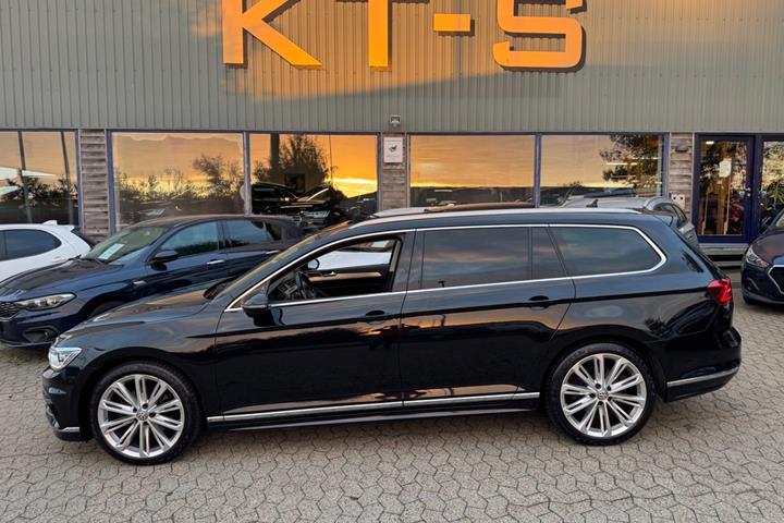 Sort VW Passat fra 2018