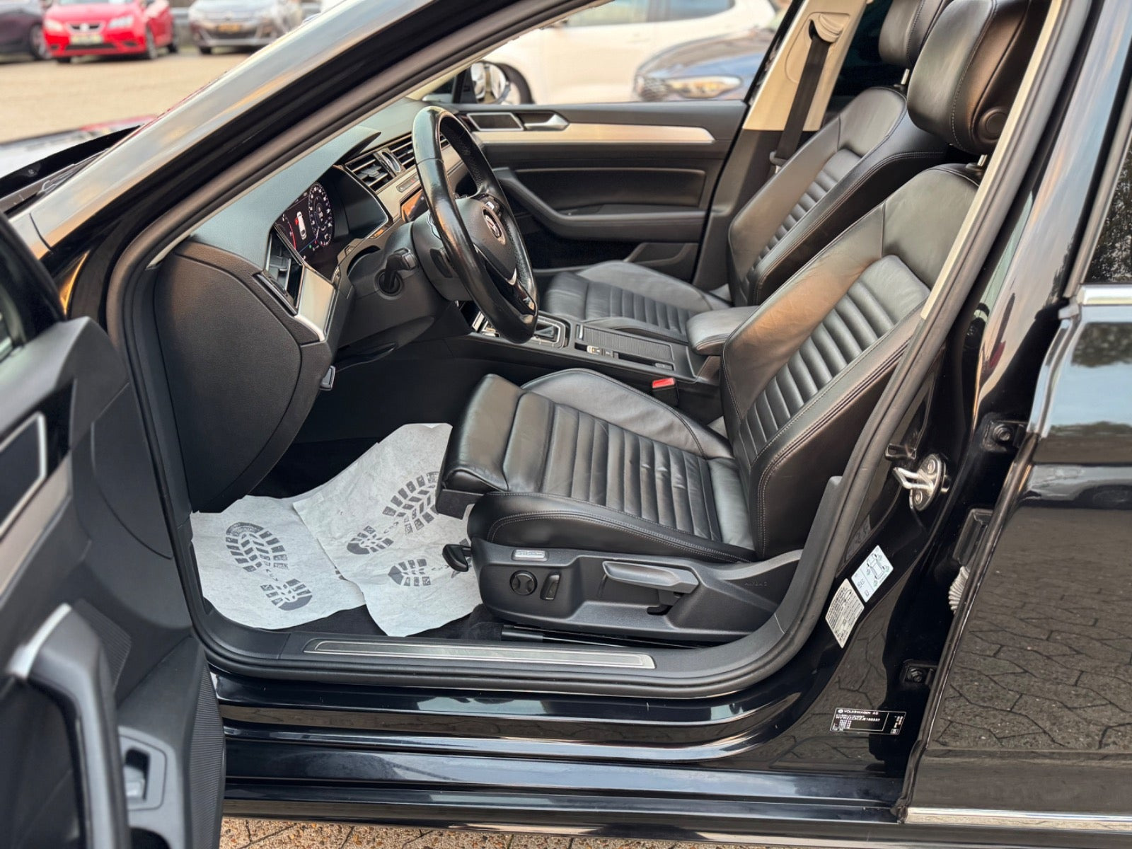 Sort VW Passat fra 2018